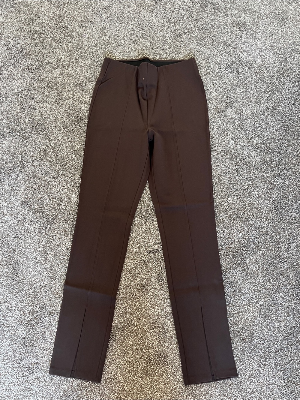 Old Navy Women's Skinny Pants in Dark Brown